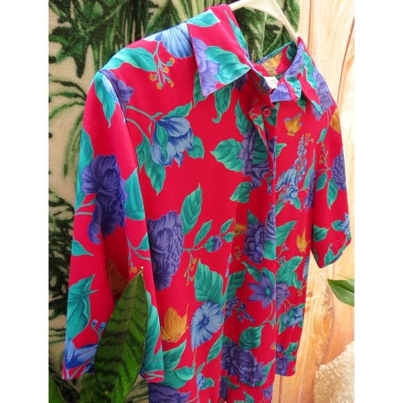 Vintage floral butterfly lightweight blouse 🦋 - Picture 3 of 7